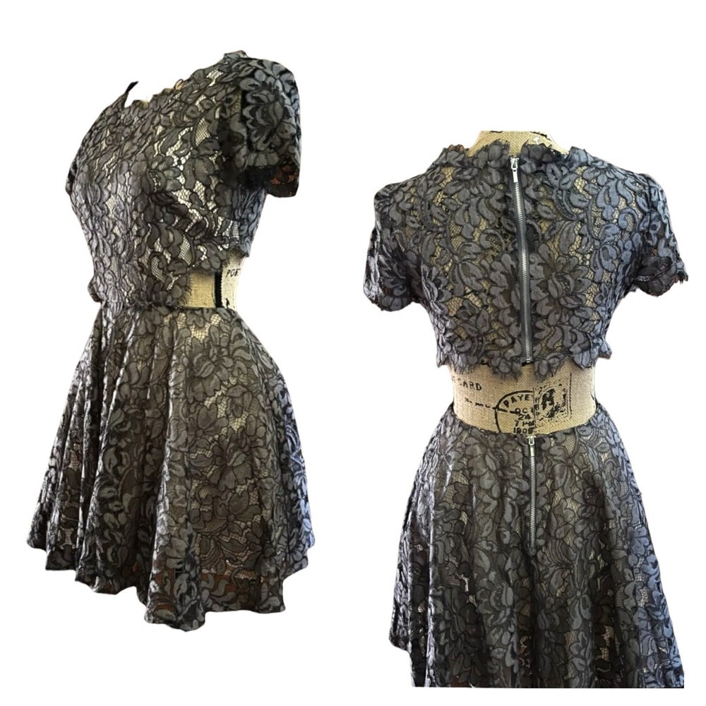 Dark Academia Gothic Lace Open Back Mini‎ Dress Bebe Size 4 Coquette Romantic